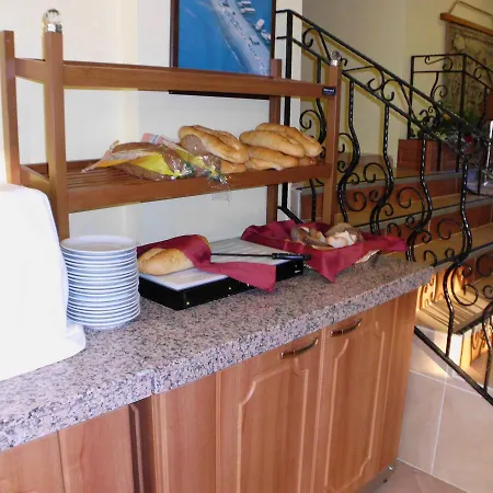 Hotel Kervan 3*